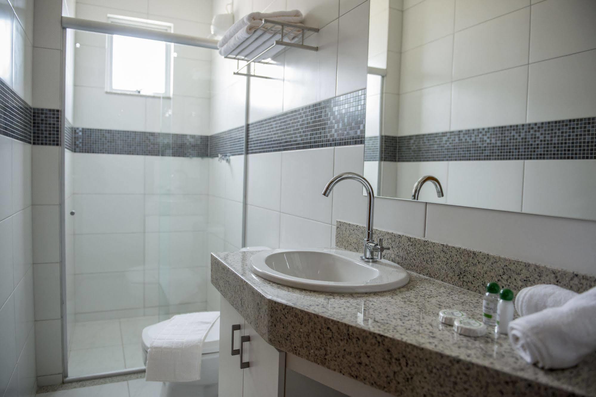 Manhattan Apart Hotel Caratinga Exterior photo